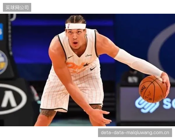 杰基·杨在关键时刻的稳定外线输出，成为王牌队险胜梦想队的第一功臣。